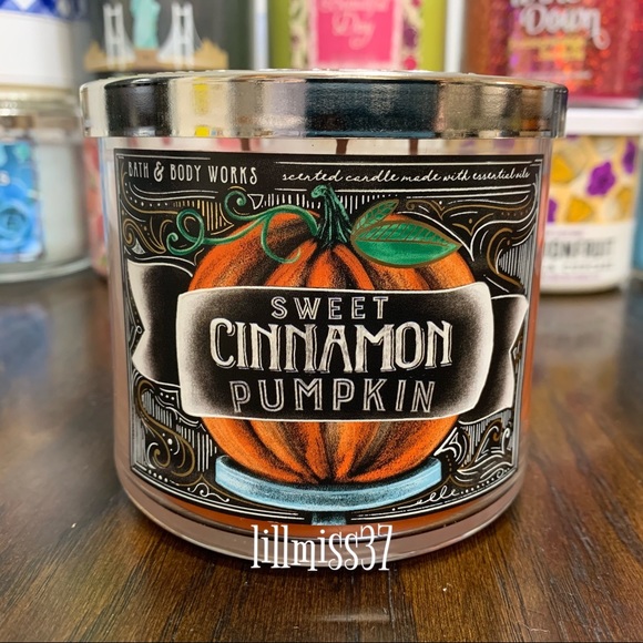 BRAND NEW SWEET CINNAMON PUMPKIN BATH AND BODY WORKS 3 WICK CANDLE - Picture 3 of 5